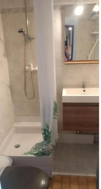 Appartement T2 Avec Piscine, Proche De La Plage Et Du Port Gruissan Extérieur photo